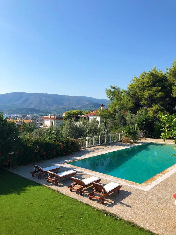 Villa The House Of Gratitude - Poolside Retreat Loutra Elenis Exterior foto