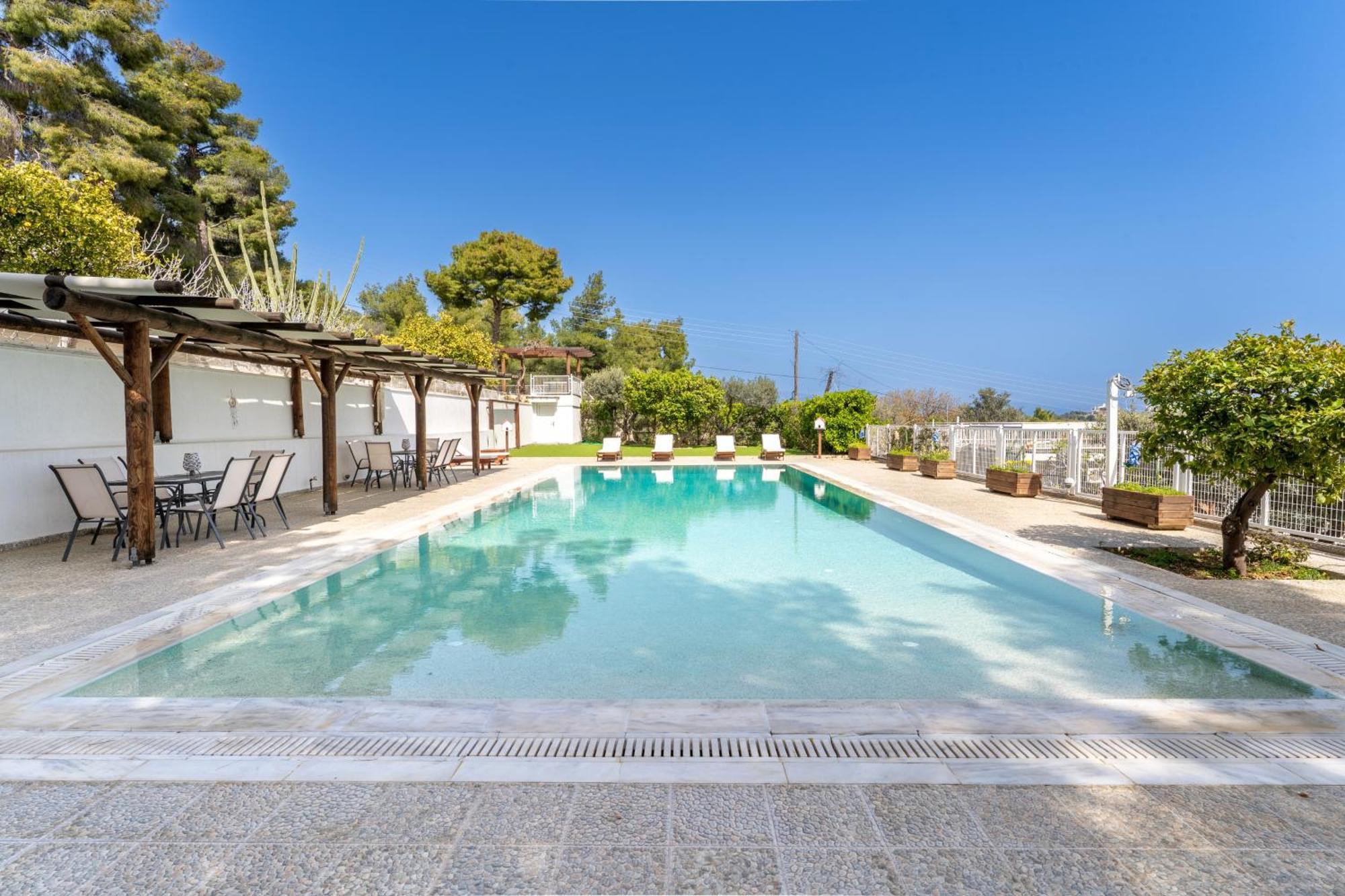 Villa The House Of Gratitude - Poolside Retreat Loutra Elenis Exterior foto